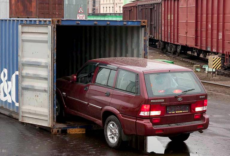 Стоимость отправки жд сеткой машины из Владивостока в Ялту